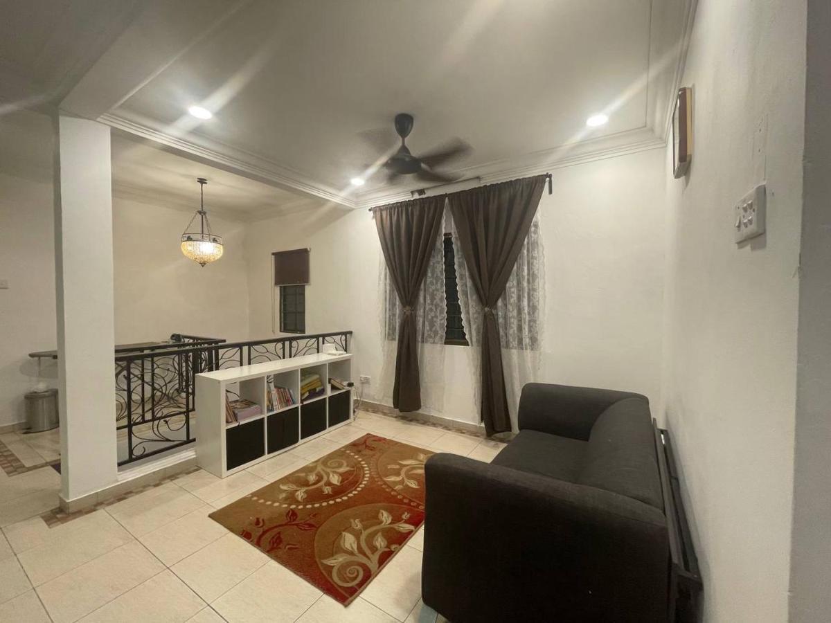 بيتالينغ جايا Homestay Laman Nuri, Kota Damansara المظهر الخارجي الصورة
